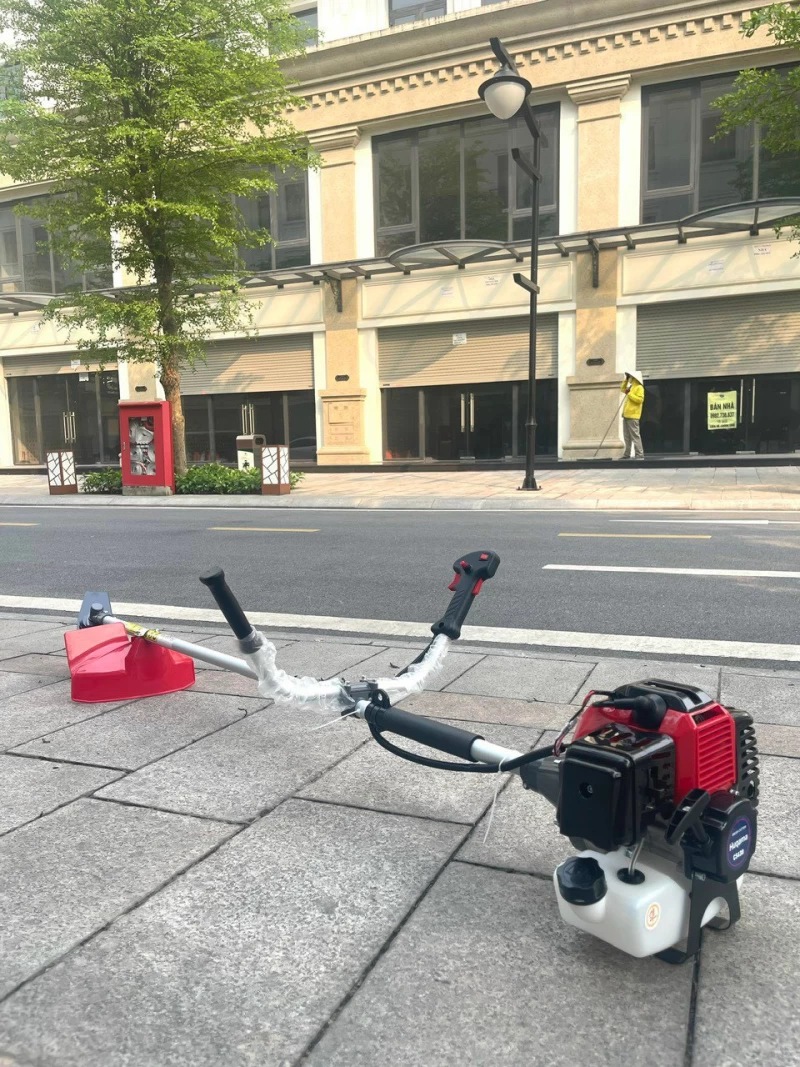 Máy Cắt Cỏ 2 Thì Huqama CS430 - Hình ảnh 6 HUQAMA