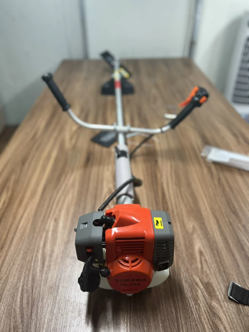 Máy Cắt Cỏ 2 Thì Tokawa TA-526 - Hình ảnh 1 TOKAWA