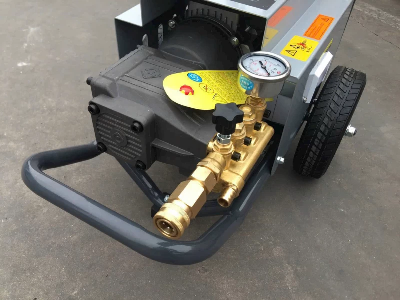 Máy Rửa Xe Cao Áp 2.2Kw Luba LT-17MB - Hình ảnh 1 LUBA