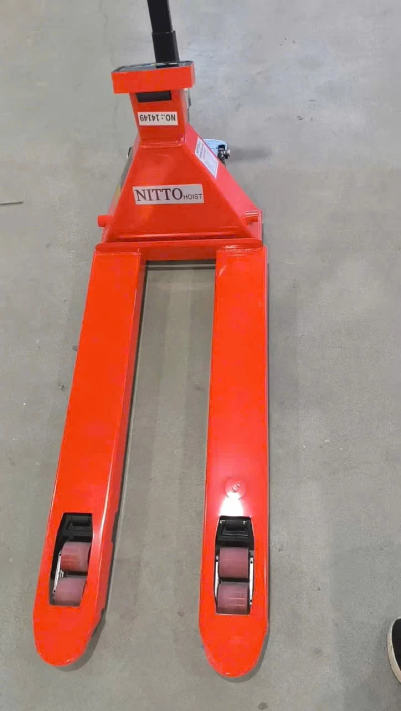 Xe nâng tay thấp gắn cân điện tử Nitto( 2 tấn, 550mm) - Hình ảnh 3 NITTO