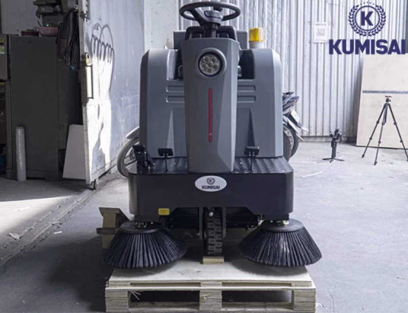 Xe quét rác nhà xưởng ngồi lái Kumisai KMS-1250E - Hình ảnh 5 KUMISAI