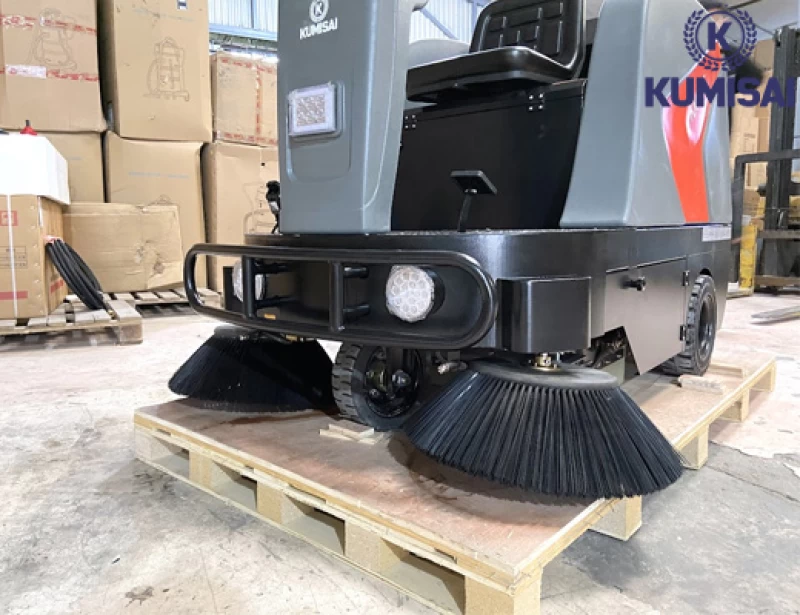 Xe quét rác nhà xưởng ngồi lái Kumisai KMS-S5 - Hình ảnh 3 KUMISAI